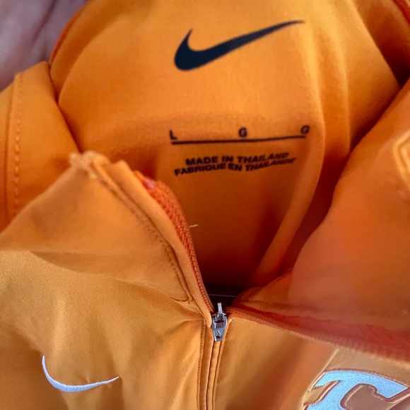 Team Shirt - Picture 11 of 12